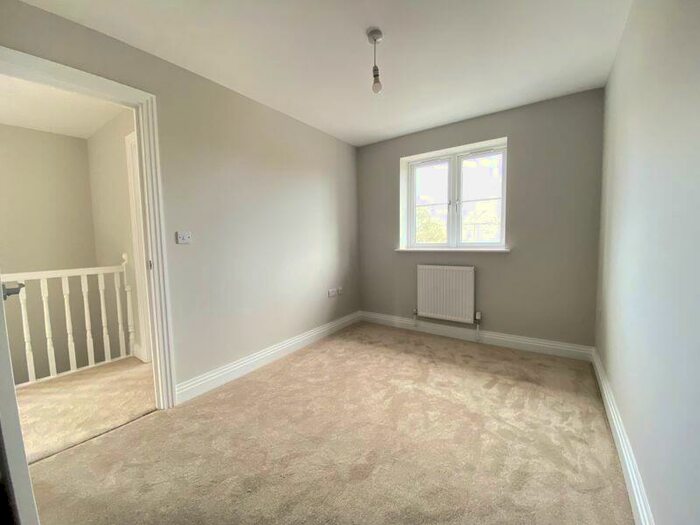 5 Bedroom Terraced House To Rent In Andrews Lane, Southwater, Horsham, RH13