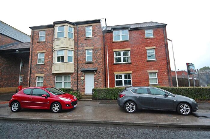 2 Bedroom Penthouse To Rent In Whitfield Court, Framwellgate Moor, Durham, DH1