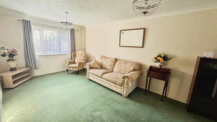 1 Bedroom Apartment For Sale In Castle Road, Clacton-On-Sea, CO15