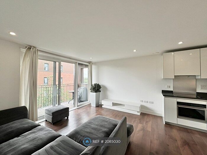 1 Bedroom Flat To Rent In Johnson Court, London, SE9