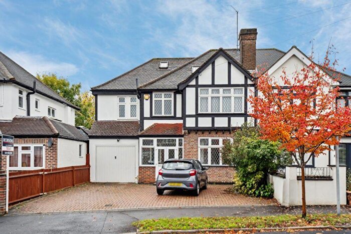 6 Bedroom Semi-Detached House For Sale In Central Avenue, Pinner, HA5