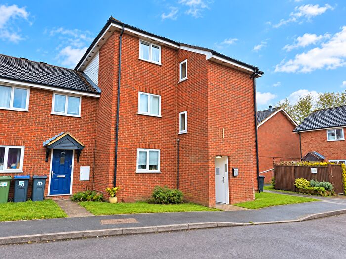 1 Bedroom Flat For Sale In Myrna Close, Colliers Wood, SW19