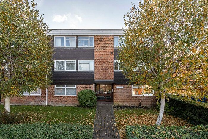 2 Bedroom Flat To Rent In Pitshanger Lane, London, W5