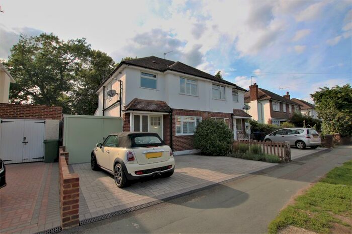 3 Bedroom Semi-Detached House To Rent In Woking, GU22