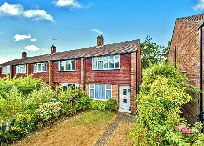 3 Bedroom End Of Terrace House For Sale In Connaught Crescent, Brookwood, Woking, GU24