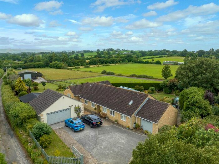5 Bedroom Detached Bungalow For Sale In Holehouse Lane, Glue Hill, Sturminster Newton, DT10