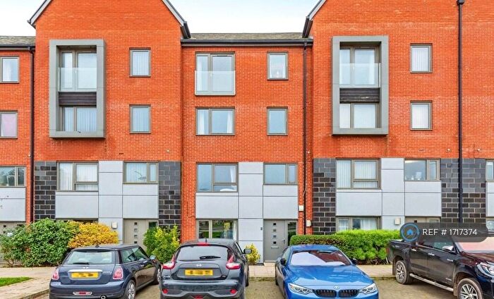 6 Bedroom Terraced House To Rent In Latchet Lane, Upton, Northampton, NN5