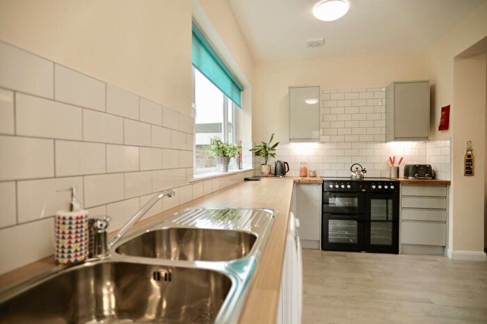 6 Bedroom House To Rent In Wheatfield Way, Brighton, BN2