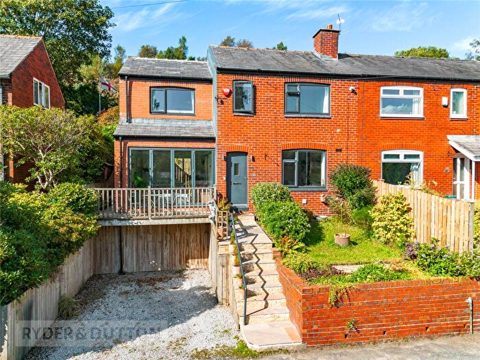 4 Bedroom Semi-Detached House For Sale In Hill End Road, Delph, Saddleworth, OL3