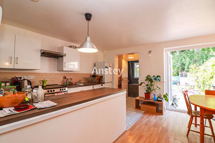 4 Bedroom Terraced House To Rent In Middle Street, Southampton, SO14