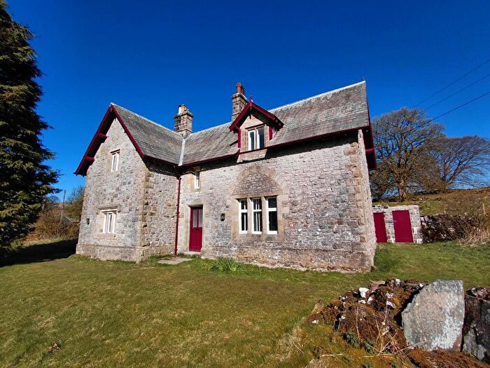 3 Bedroom Detached House To Rent In Home Farm, BD24