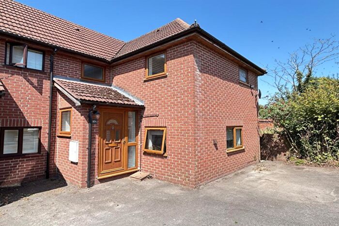 3 Bedroom Semi-Detached House To Rent In Kingsclere, Hampshire, RG20