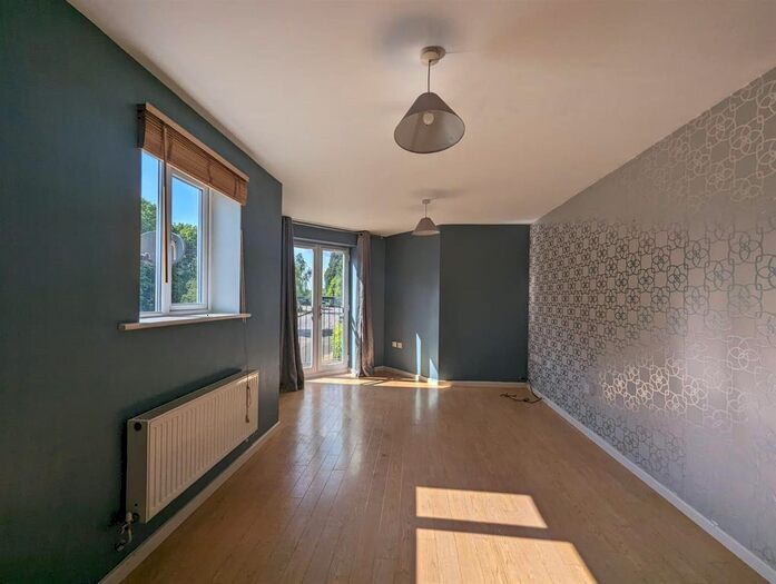 1 Bedroom Flat To Rent In Loxdale Sidings, Bilston, Wolverhampton, WV14