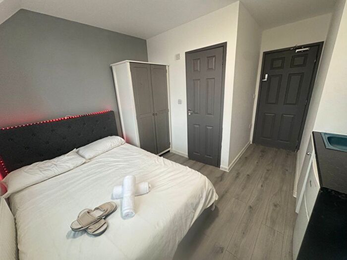 Studio To Rent In Edgware, HA8