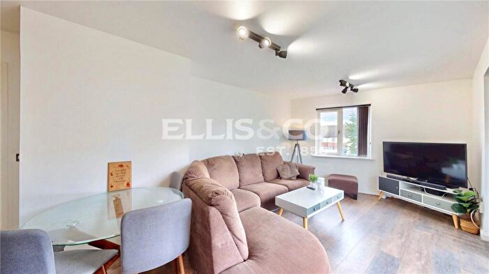 2 Bedroom Apartment For Sale In King George Crescent, Wembley, HA0