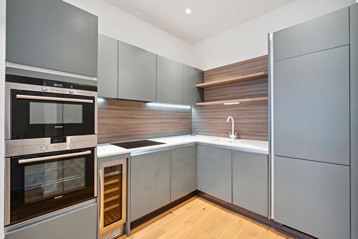1 Bedroom Flat To Rent In Spectrum Way, Wandsworth Park, SW18