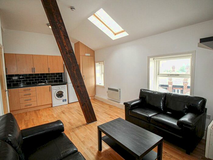 3 Bedroom Apartment To Rent In Hyde Terrace, Leeds, #, LS2