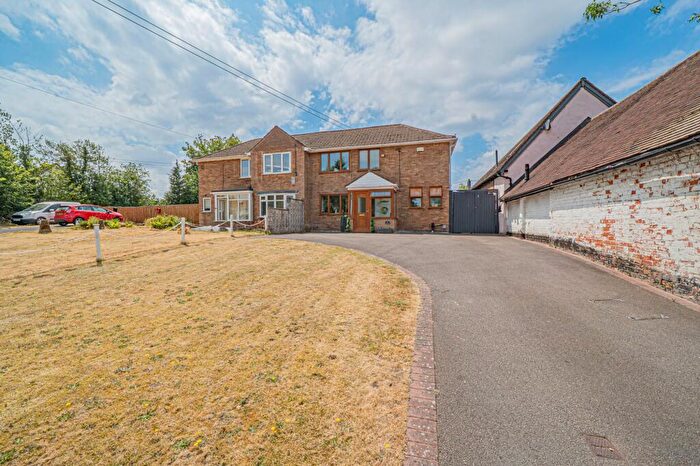 3 Bedroom Semi-Detached House For Sale In St. Peters Lane, Bickenhill, B92