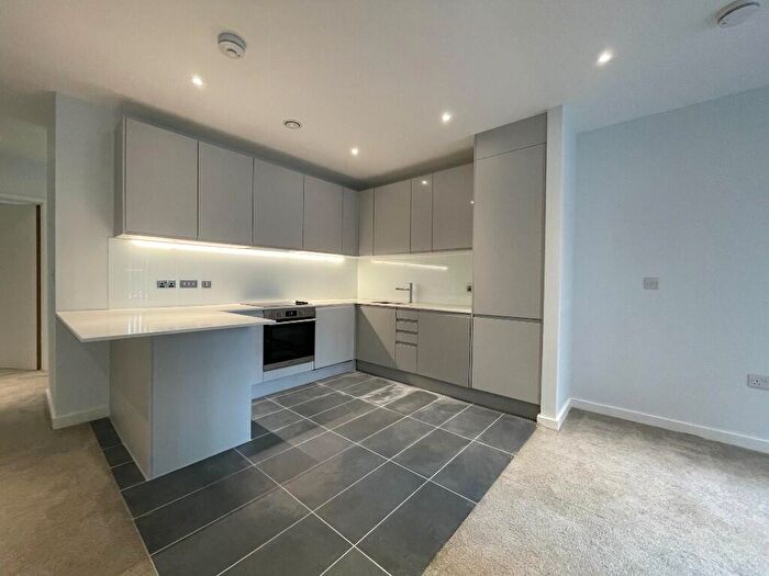 3 Bedroom Town House To Rent In Local Blackfriar, Garden Lane, Manchester, Greater Manchester, M3