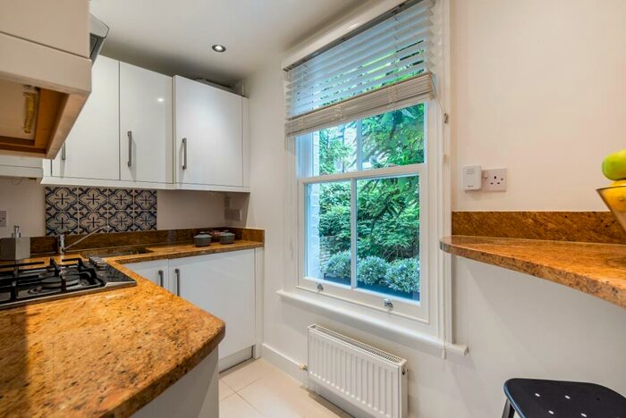 1 Bedroom Flat To Rent In Burnaby Street London, SW10