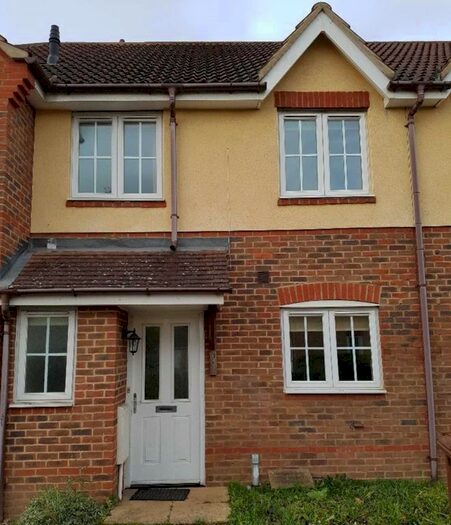 3 Bedroom Property To Rent In Clover Way, Hatfield, AL10