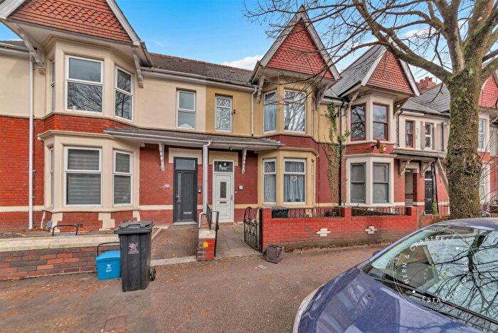 4 Bedroom Terraced House For Sale In Albany Road, Cardiff, CF24