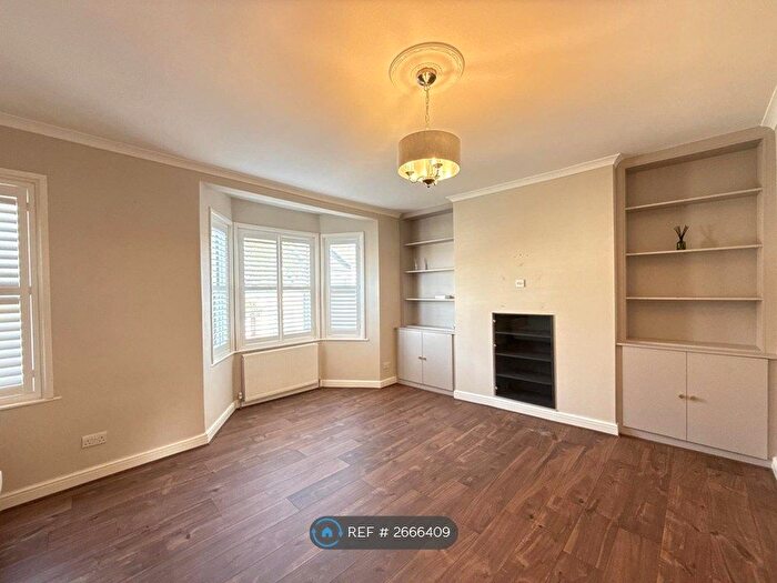 2 Bedroom Flat To Rent In Chaplin Road, London, NW2