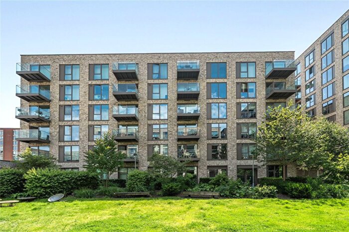 2 Bedroom Flat To Rent In Clipper Street, London, E16