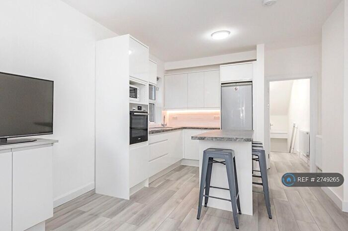 4 Bedroom Flat To Rent In Mannock Road, London, N22