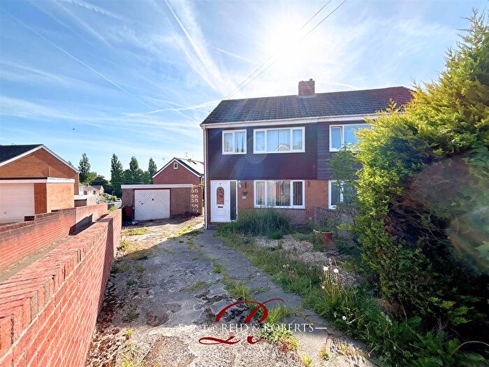 3 Bedroom Semi-Detached House For Sale In Deansbury Close, Flint, CH6