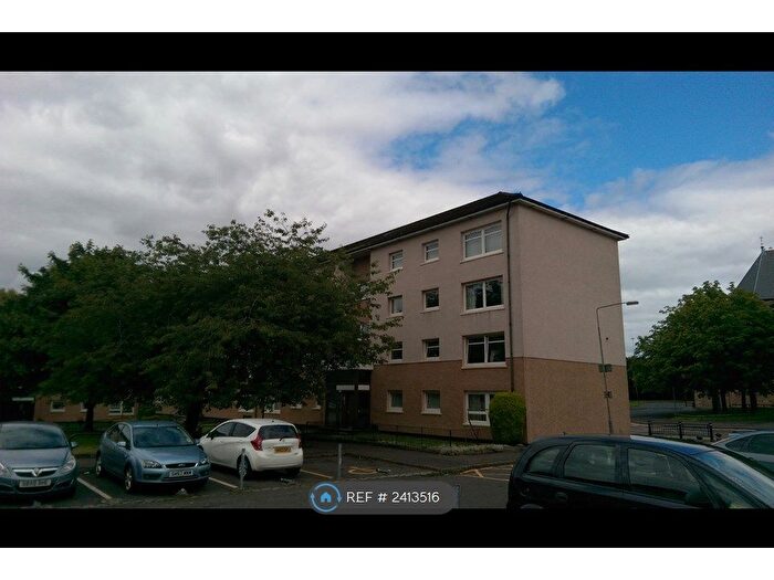 3 Bedroom Flat To Rent In Mcaslin Court, Glasgow, G4