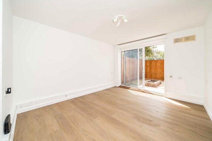 1 Bedroom Flat To Rent In Marley Walk, London, NW2