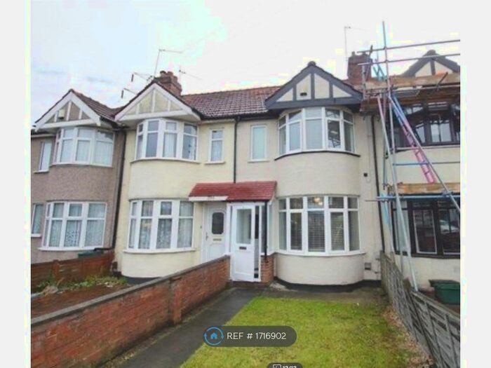 2 Bedroom Terraced House To Rent In Blackfen Road, Sidcup, DA15