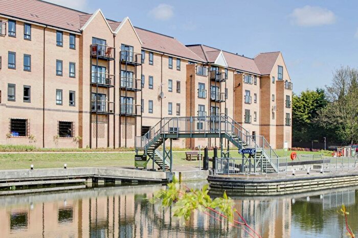 2 Bedroom Flat To Rent In Marbled White Court, Little Paxton, PE19
