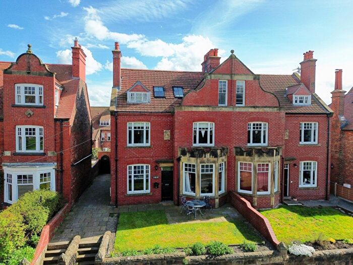 2 Bedroom Flat For Sale In Flat, Lyndhurst, Robin Hoods Bay, YO22