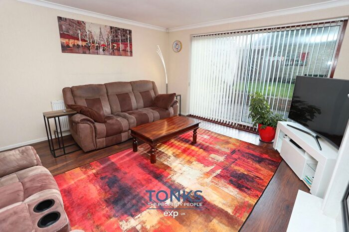 3 Bedroom Detached House For Sale In Cockshed Lane, Halesowen, B62