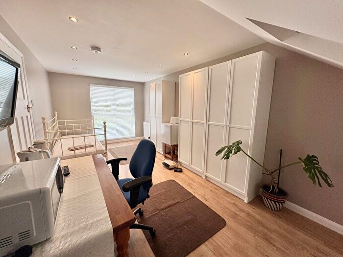 1 Bedroom Maisonette To Rent In Longmead Avenue, Bishopston, BS7