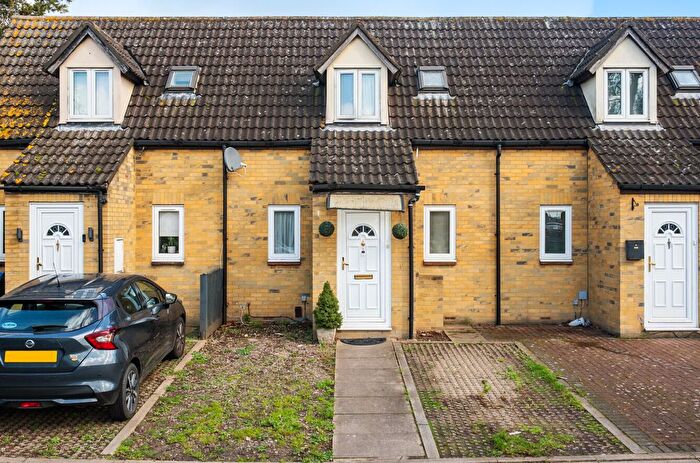 1 Bedroom Terraced House For Sale In Grove Road, Mitcham, CR4