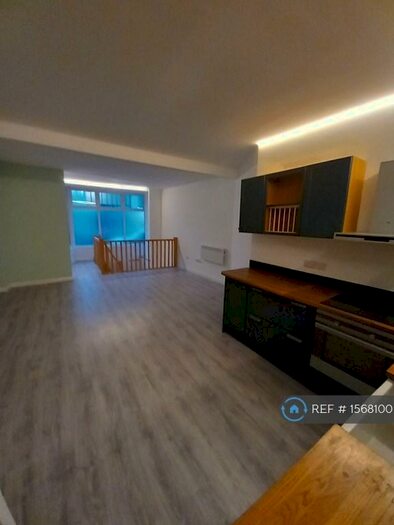 1 Bedroom Maisonette To Rent In Seaside Road, Eastbourne, BN21