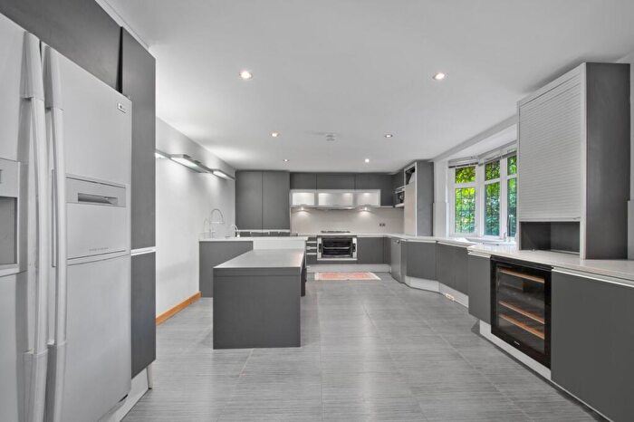 5 Bedroom Semi Detached House For Sale In Gordon Avenue, East Sheen, SW14