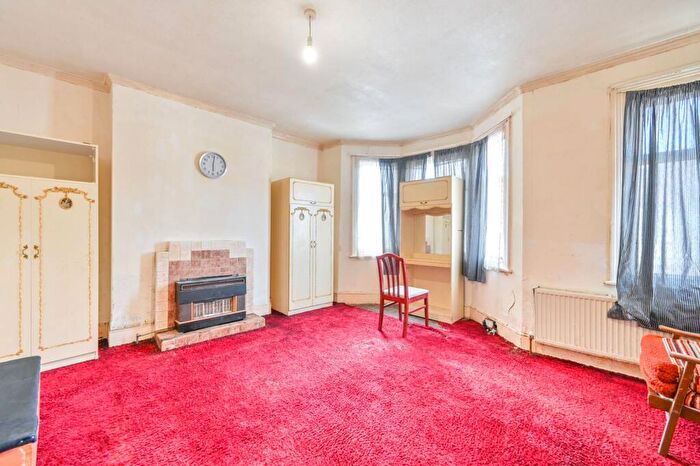 3 Bedroom Terraced House For Sale In Oldfield Road, Harlesden, London, NW10