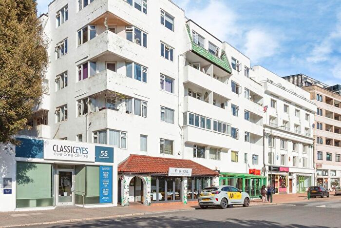 2 Bedroom Apartment For Sale In Bourne Avenue, Bournemouth, BH2