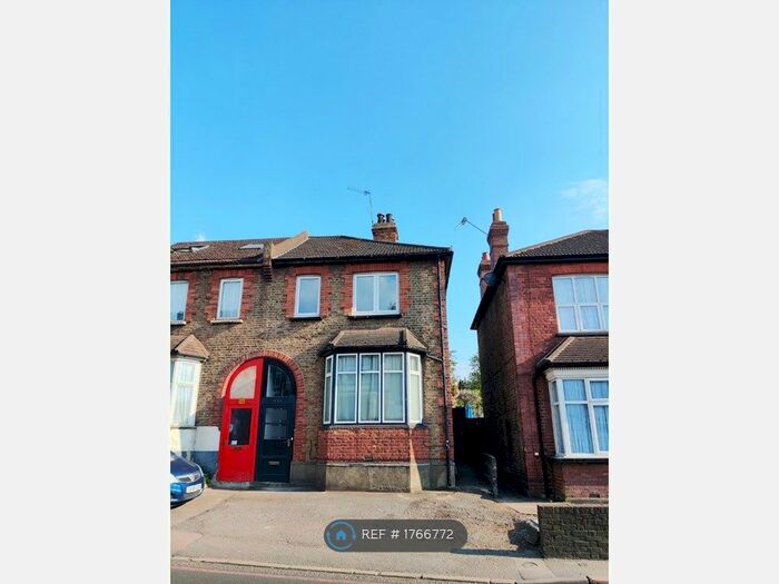 3 Bedroom Semi-Detached House To Rent In Carshalton Road, Sutton, SM1