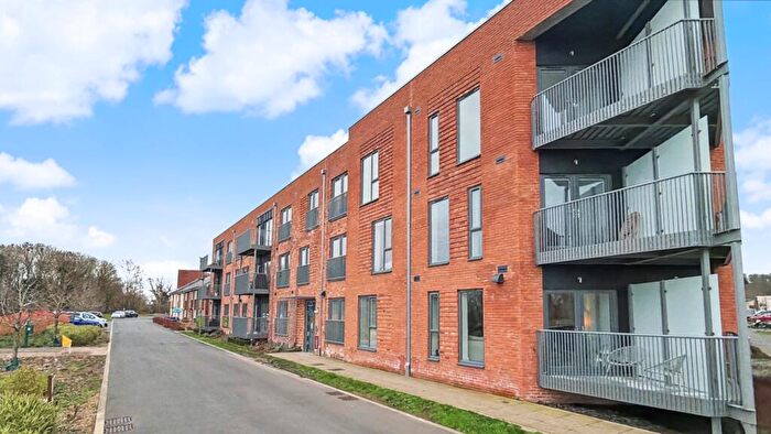 2 Bedroom Flat For Sale In Roberts Drive, Graven Hill, Bicester, OX25