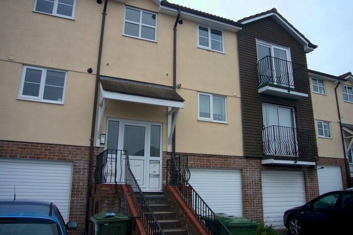 2 Bedroom Flat To Rent In White Friars Lane, St. Judes, Plymouth, PL4