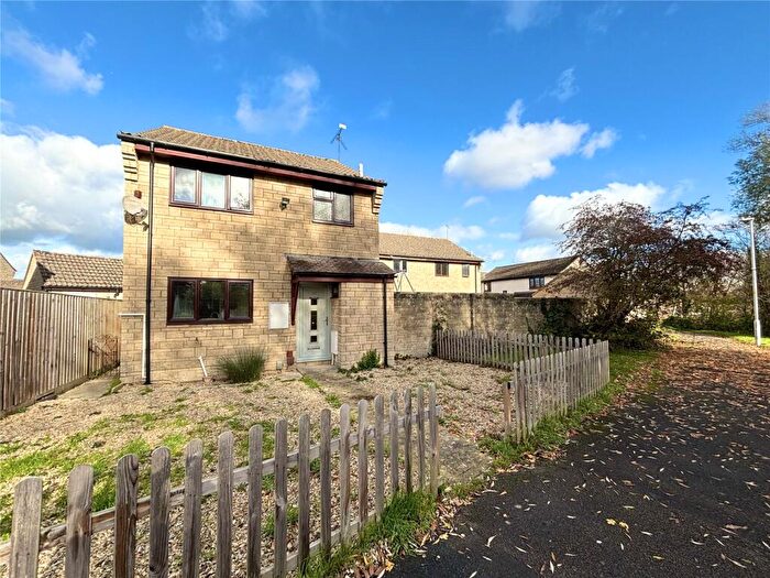 3 Bedroom Detached House To Rent In Plattes Close, Swindon, WIltshire, SN5