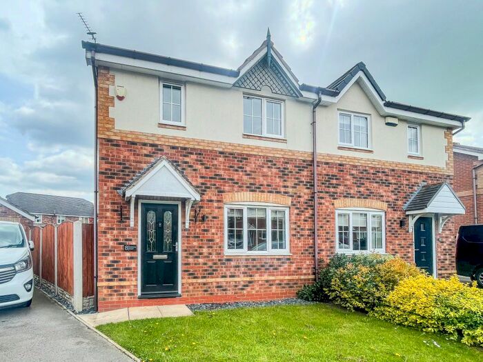 3 Bedroom Semi-Detached House To Rent In Farlawns Court, Woodfield Plantation, Doncaster, DN4