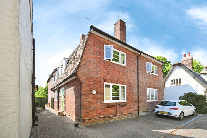 5 Bedroom Semi-detached House For Sale In Green Street, Duxford, Cambridge, CB22