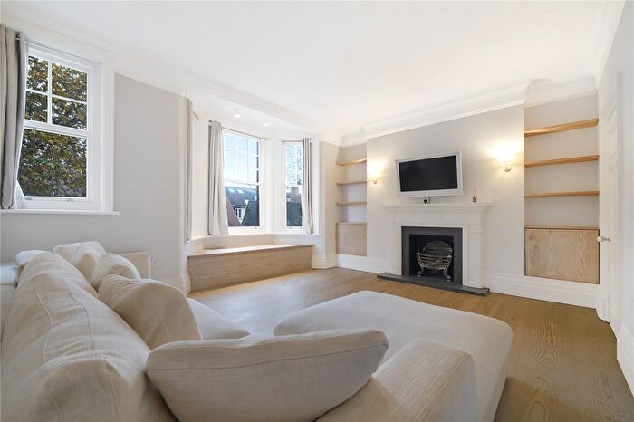 3 Bedroom Flat To Rent In Palliser Road, London, W14