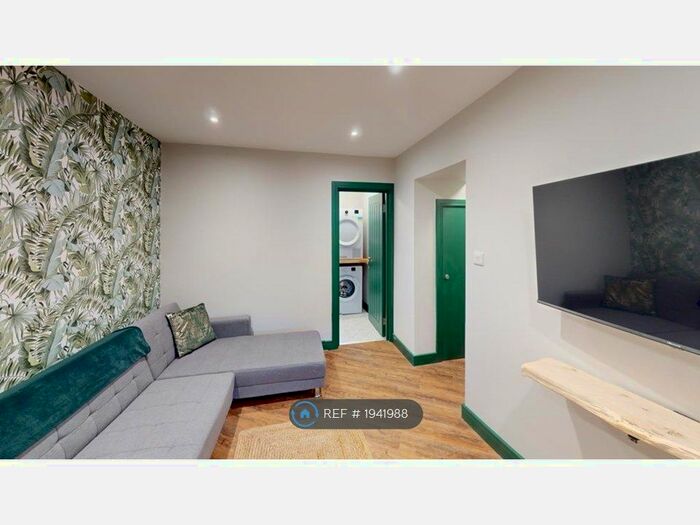 6 Bedroom Terraced House To Rent In Cleeve Green, Bath, BA2